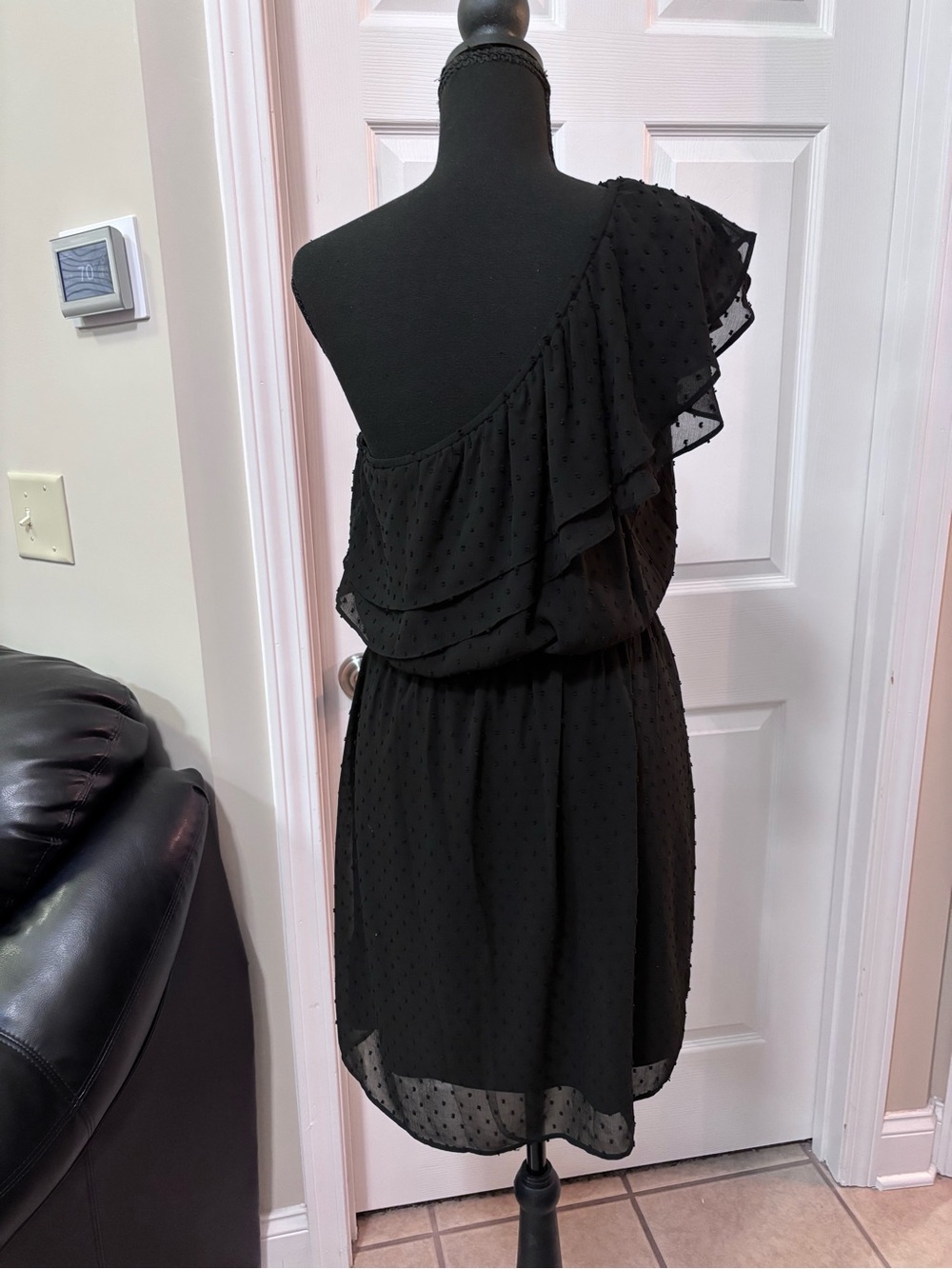 Signature Studio Black One-Shoulder Ruffle Dress - Picture 5 of 5